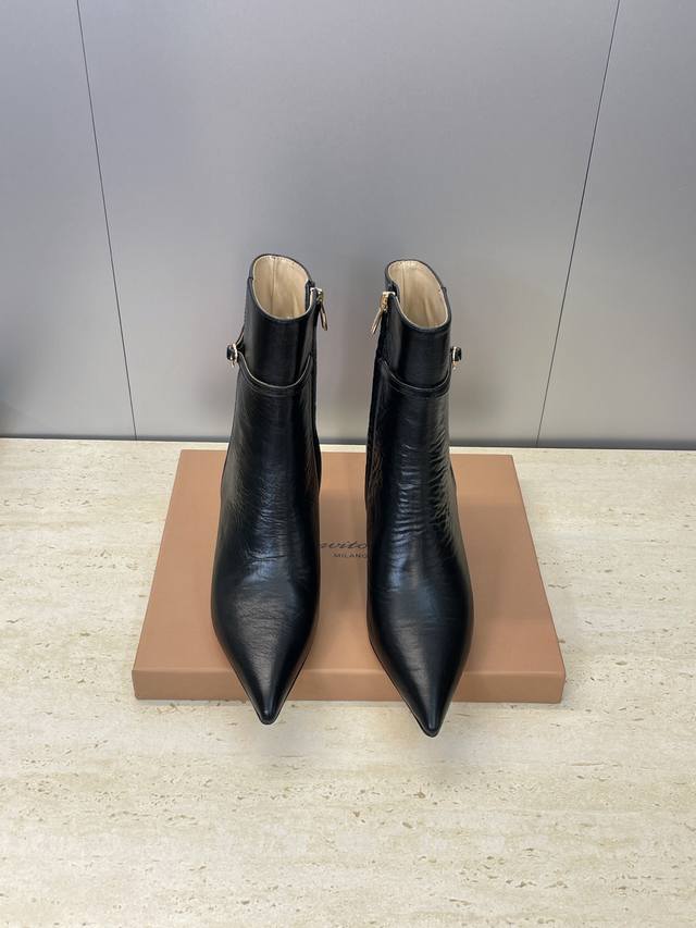 工厂P价P Gianvito Rossi 塞乔.罗茜2025秋冬新款及裸马丁女靴 Gr字母Logo五金扣高跟尖头侧拉链机车骑士短靴 材质：鞋面进口小牛皮 进口羊