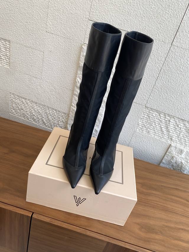 顶级版本:短网靴: ，电绣网: 长网靴: ，电绣网:640 Vanda Novak 25Ss 尖头 纱网 电绣 小猫跟高跟 凉靴 Vanda Novak尖头就跟