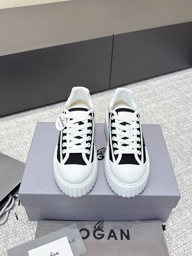 代购级 最新款 Hogan 情侣款厚底饼干鞋， New最新款来喽！，饼干鞋系列终于出金属配色啦 鞋面麂皮拼接了小牛皮的，兼顾了透气性与耐磨性超级适合夏天穿着 鞋