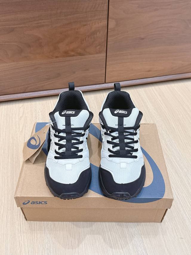 代购级 亚瑟士 Asics Gel-Sonomase Cn 运动休闲透气 原档案据数开发楦型纸版 洞洞鞋面，更贴合脚型和舒适透气，后跟稳定片带来合脚舒适的穿着感