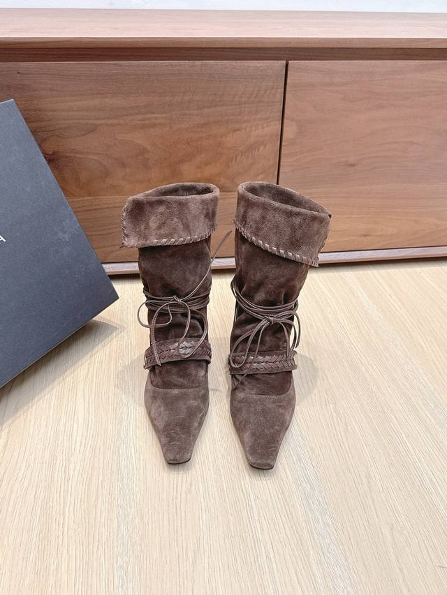 代购级 Cello Sonata 25Ss 秋冬新款 方头牧民风 古堆叠 中靴 让人过目不忘 慵懒时髦，春夏一起穿漂亮的鞋子吧 弄潮儿就是你自己，除了颜值，脚感