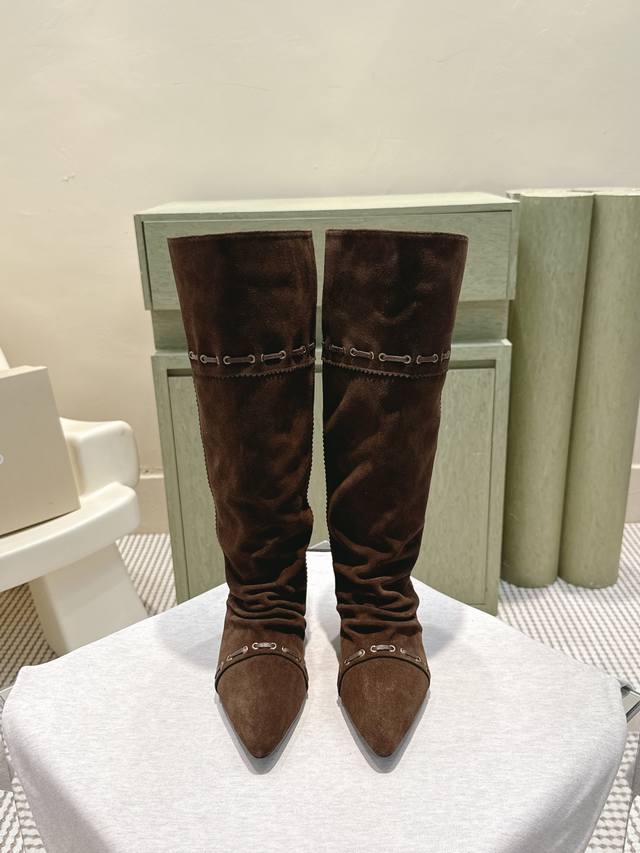 代购级 Unfolio 小众品牌秋冬新款堆堆靴时髦复古长靴堆叠感及膝靴踝靴 Sienna 堆叠感踝靴，黑色甄选小牛皮，皮质光滑细腻，纹理自然流畅，触感紧实且富有