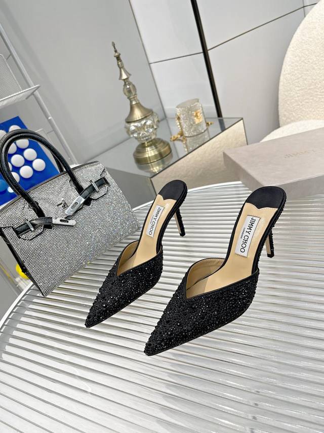 Jimmychoo 专柜新款女神系列水工水钻高跟鞋众多明星上脚，国内外博主刷爆的一个系列，仙女必备 鞋面：进口水钻鞋面 内里：进口水晶羊皮 大底：进口意大利真皮