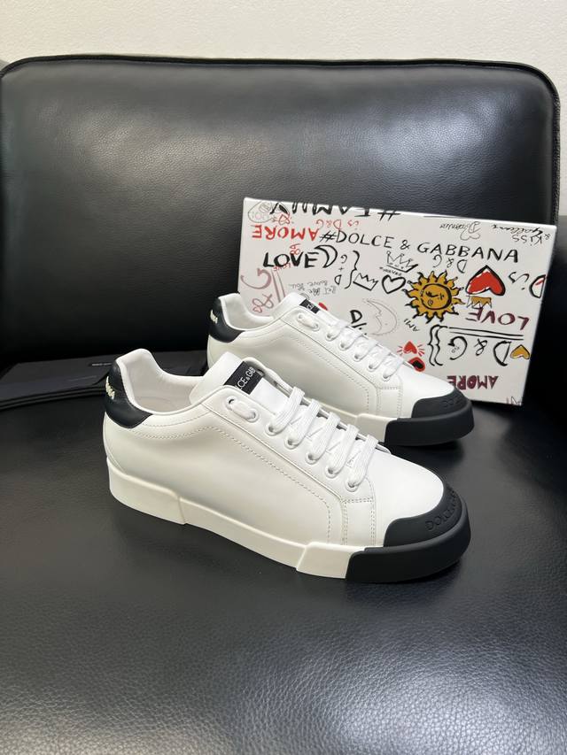 Dolce & Gabbana 高品质 顶级工艺品 杜嘉班纳 爆款专柜新品同步，鞋面意大利进口牛皮料，高品质复杂工艺，进口水染牛里垫，鞋底：原厂特供原版底，独家