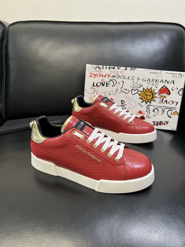 Dolce & Gabbana 高品质 顶级工艺品 杜嘉班纳 爆款专柜新品同步，鞋面意大利进口牛皮料，高品质复杂工艺，进口水染牛里垫，鞋底：原厂特供原版底，独家