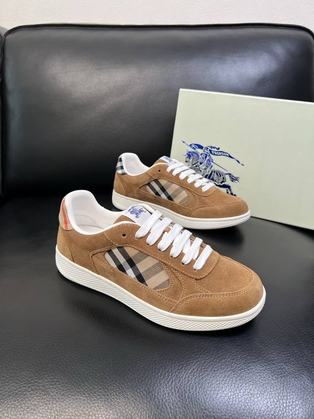 Burberry 顶级工艺品 巴宝莉 专柜同步，原厂配置意大利进口牛皮面料，高品质复杂拼接工艺，进口牛皮内里垫，透气舒适，鞋底：原厂特供原版底，原厂跟单货 高品