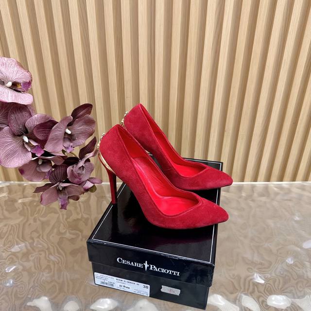 如果一定要受高跟鞋的累 那我就要Cesare Paciotti “插入心脏的利刃” Cesare Paciotti 匕首高跟鞋 绝版重金开模，对版工艺 全系列产