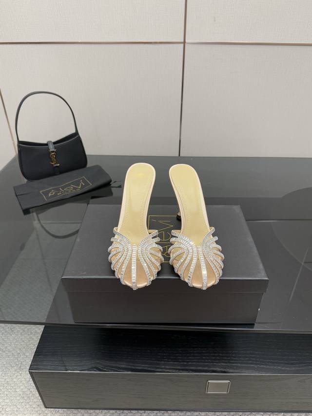 最高版出厂 Alevi Milano亮钻装饰超高跟走秀凉鞋 一个享有盛誉的奢侈鞋品牌 由两位意大利本土女性共同创作 瓦伦蒂娜 米切蒂和佩拉 亚历山德里 翻了身的