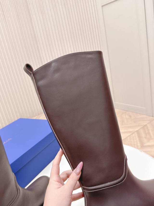 出牛 Sw2025秋冬靴系列！Sw新款高筒靴 骑土靴 经典简约帅气百搭～鞋形超好，好穿到飞起！轻盈不笨重！增高 轻松拥有大长腿！显腿瘦绝绝子~大香了～侧拉链设计