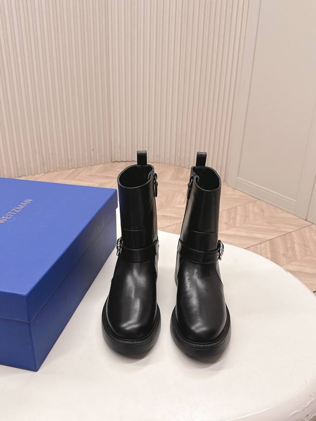 出牛反绒面 小牛皮皮 扣子款 Sw2025秋冬靴系列！Sw新款马丁靴 骑土靴 经典简约帅气百搭～鞋形超好，好穿到飞起！轻盈不笨重！增高 轻松拥有大长腿！显腿瘦绝