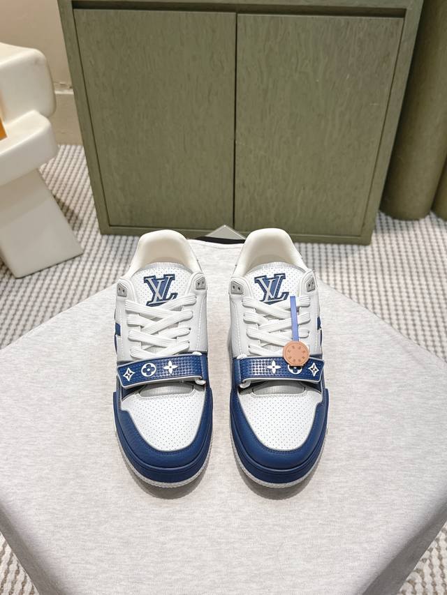 莞产代购级 官网同步盒包装 Louis Vuitton 25Ss 驴家的爆款！Trainer板鞋，每个人都必须入的款，绝不后悔！ 超级百搭高级！什么衣服都好搭。