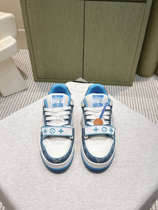 莞产代购级 官网同步盒包装 Louis Vuitton 25Ss 驴家的爆款！Trainer板鞋，每个人都必须入的款，绝不后悔！ 超级百搭高级！什么衣服都好搭。