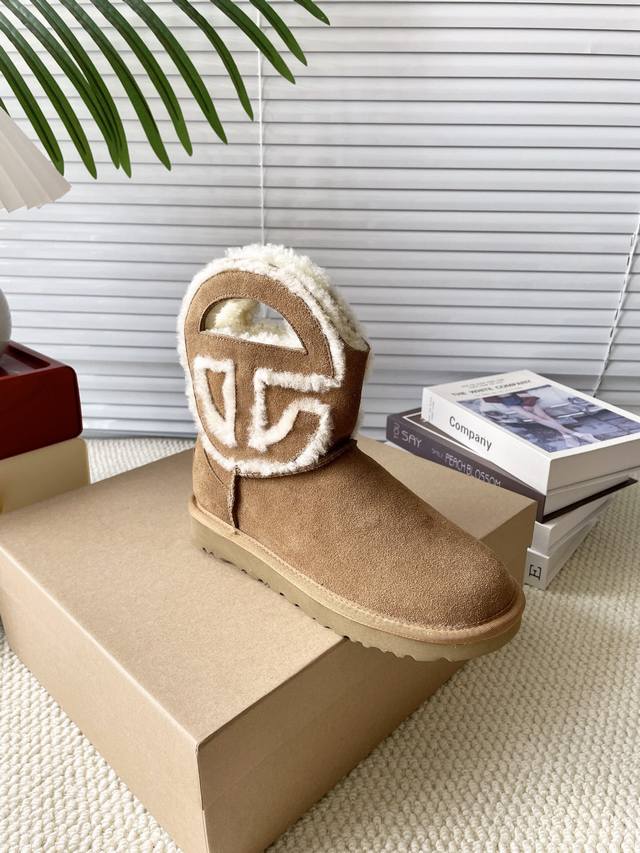 栗色经典 秋冬款毛毛鞋雪地靴 舒适平底纯色圆头时尚休闲短靴 牛皮磨砂面+内里真羊毛 颜色：黑皮 黑色。栗色。牛仔布 码数35-40 40定做