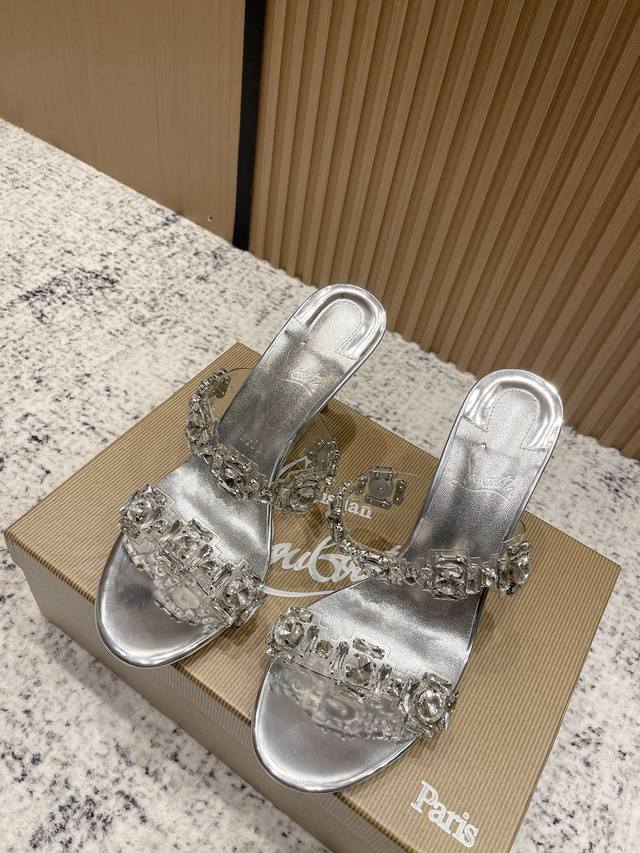 顶级版： Christian Louboutin 2025S原版做货重工Cljust Queen水晶高跟拖鞋 材质：进口Pvc+克里奥水钻 垫脚：粒面珠光羊皮里