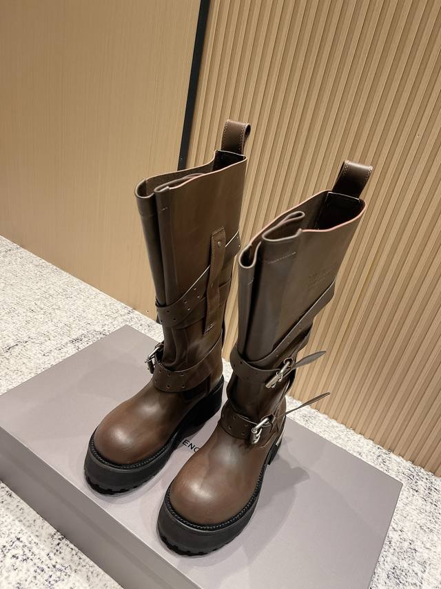 顶级版本：女 男 2025秋冬新款Balenciga巴黎世家 25Fw毒液Venom中筒靴 机车朋克风马丁短靴 搭扣大厚底长靴 暗黑机能风！出门炸街气场爆表 液