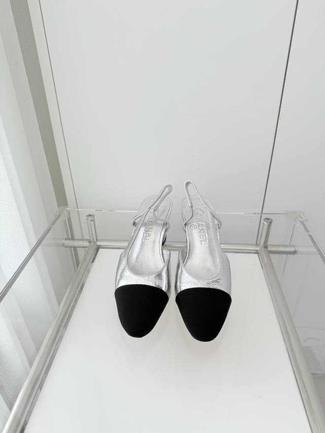 小香新色经典款系列 ～～～独家推荐，市场最高版～～～原版1：1定制， 面料：羊皮 内里：羊皮 大底：意大利皮底 跟高：6.5Cm 码数：35-39 34 40，