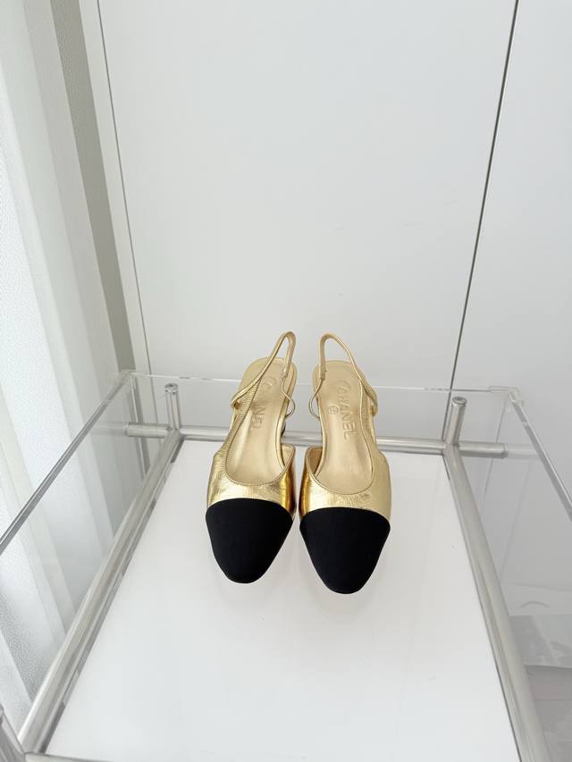 小香新色经典款系列 ～～～独家推荐，市场最高版～～～原版1：1定制， 面料：羊皮 内里：羊皮 大底：意大利皮底 跟高：6.5Cm 码数：35-39 34 40