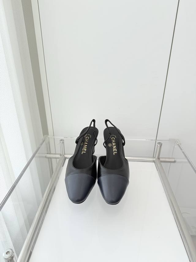 小香新色经典款系列 ～～～独家推荐，市场最高版～～～原版1：1定制， 面料：羊皮 内里：羊皮 大底：意大利皮底 跟高：6.5Cm 码数：35-39 34 40，