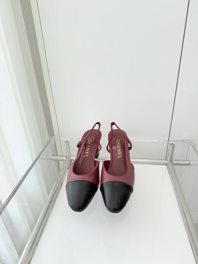 小香新色经典款系列 ～～～独家推荐，市场最高版～～～原版1：1定制， 面料：羊皮 内里：羊皮 大底：意大利皮底 跟高：6.5Cm 码数：35-39 34 40