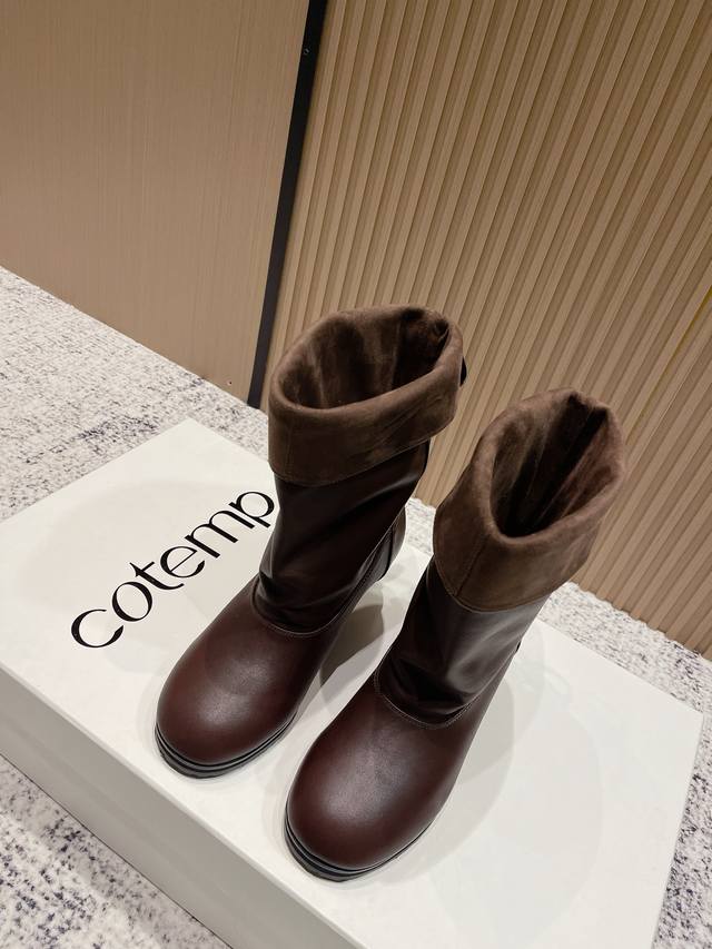 顶级版本： Cotemp Winfair 25 Aw 圆头褶皱靴 细纹牛皮呈现细腻均匀的光泽。靴筒内外拼皮设计，展现柔软层次的碰撞。延续 Cotemp设计开发的
