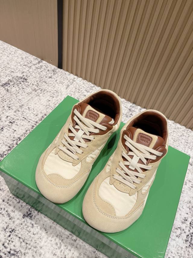 顶级版本 情侣款 女 男 Bottega Veneta 葆蝶家Bv最新款Orbit Flash系列 原版购入开发 做货 Bottega Veneta 以 90年