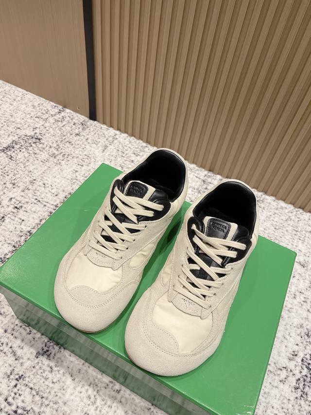 顶级版本 情侣款 女 男 Bottega Veneta 葆蝶家Bv最新款Orbit Flash系列 原版购入开发 做货 Bottega Veneta 以 90年