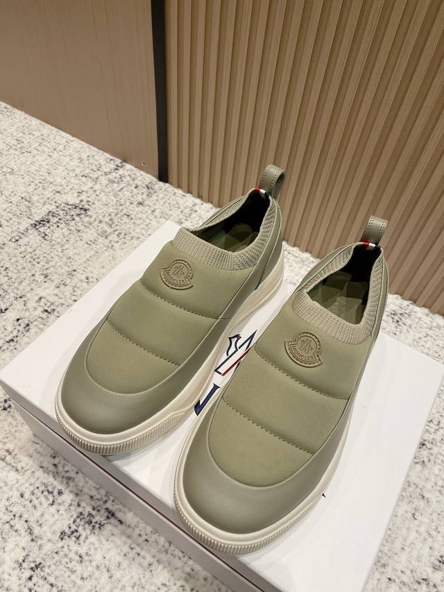 顶级版本： 男款 Moncler盟可睐 蒙口Moncler Altive系列 户外 厚底 休闲男鞋 原版购入开发 做货 这款Moncler Altive运动鞋轻