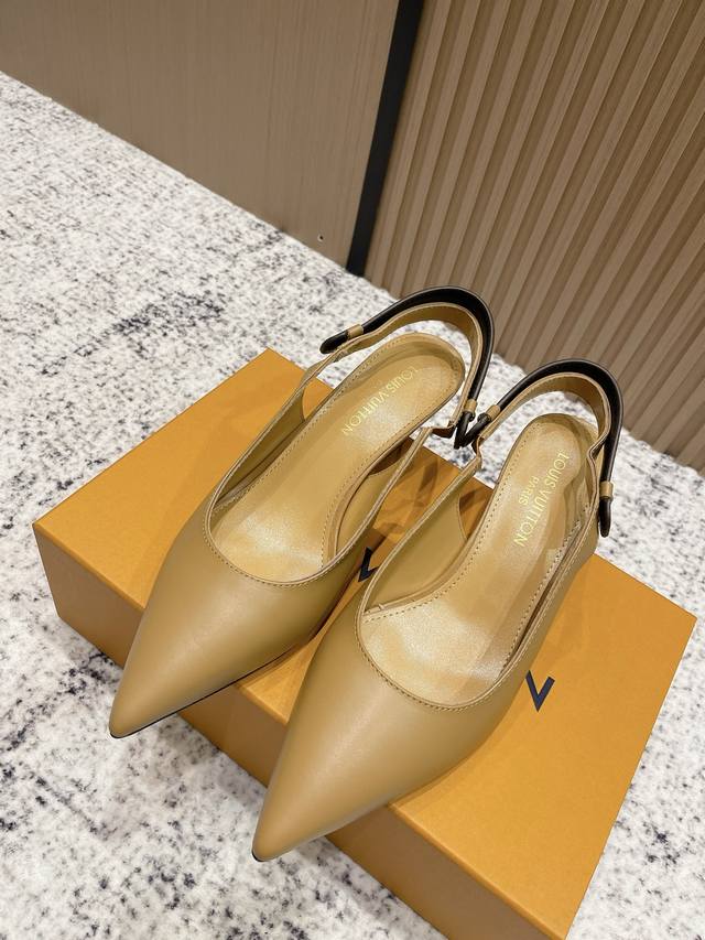 高版本出厂： Louis Vuitton Ss25 F057 New Arrival Lv驴牌春夏系列新款尖头高跟鞋凉鞋单鞋 简约精致，高级感满满，尽显优雅气质