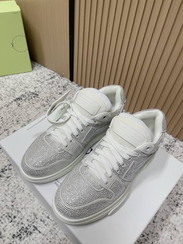 顶级版本： 官网同步更新配色 Off-White C O Virgil Abloh 杨幂同款Out Of Office Low-Top Leather Ow联名