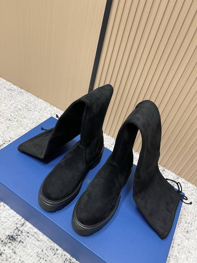 顶级版本： Sw最新款5050骑士靴 秋冬必备单品 更秀气简单的楦型Sw#独家发售！ 超级火～～Sw过膝长靴 一路看着Sw火过来，好几年好几年了丝毫没有衰退趋势