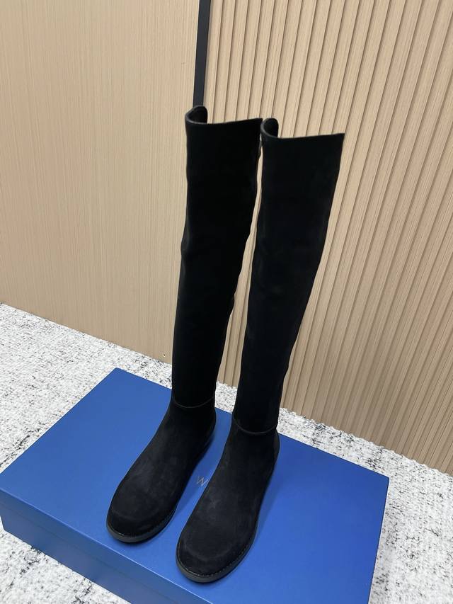 顶级版本： Sw最新款5050骑士靴 秋冬必备单品 更秀气简单的楦型Sw#独家发售！ 超级火～～Sw过膝长靴 一路看着Sw火过来，好几年好几年了丝毫没有衰退趋势