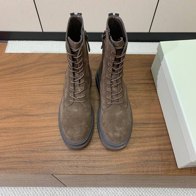 Brunell* Cucinell* 新款绑带短靴。鞋面牛反绒，牛皮。羊皮内里，原版开模五金，橡胶大底。 码数：35-42 35、41、42定制不退换