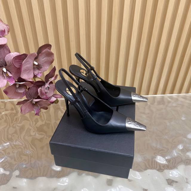 独家新款上架 Ysl 圣罗兰 Ss2025夏季鱼嘴 高跟新品 走秀款高跟凉鞋 8.5Cm 10.5Cm下单备注 2025全新春夏系列后带方扣高跟凉鞋 ！ 尖头高