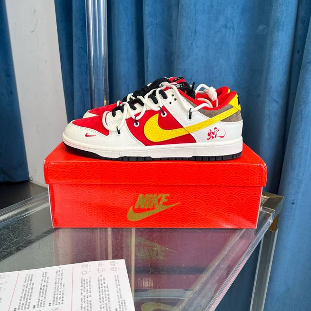 新配色 高端顶级优势货源 Nike Sb Dunk Low复古休闲板鞋 Size: 36-46 带半码