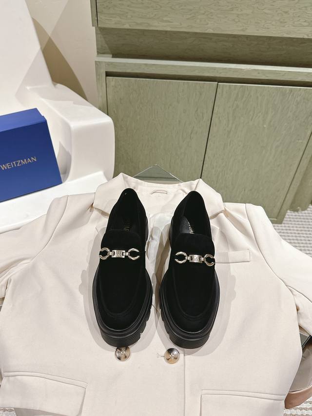 224 Sw最新乐福鞋新款上新 ★★★★★ 增高神器，小圆头个性舒适 时髦又精致 鞋面：开边珠牛皮 内里: 舒适头层牛皮内里 大底：Eva高密度防滑橡胶底 鞋码