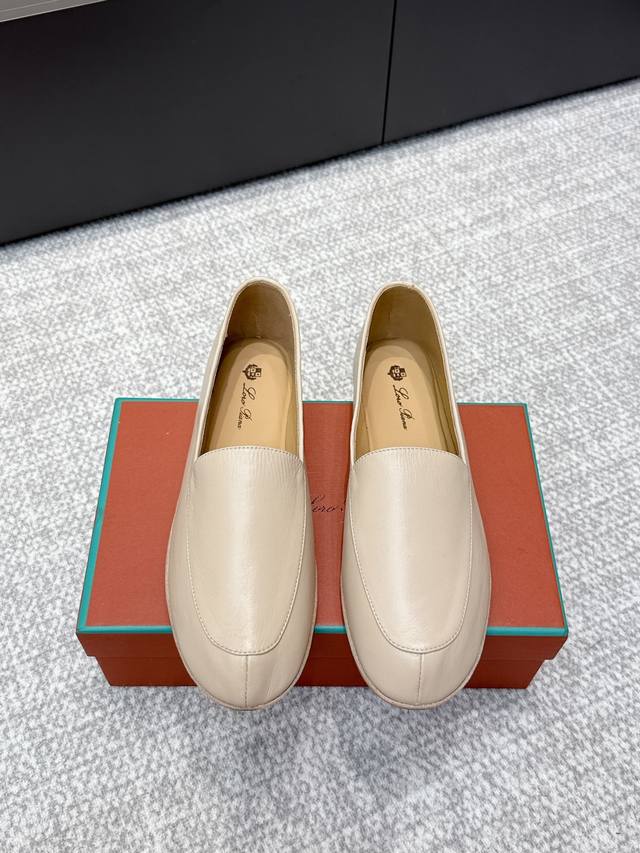 代购级390 男+10 Loro Piana 诺悠翩雅 L 英伦风 情侣款 乐福鞋 原版购入开发 做货 历经一年多反复调整 好货不怕晚 莞产 代购级品质 日常通