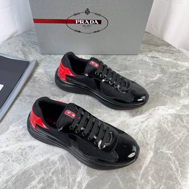 P家经典款 面：头层牛漆皮+品牌网布 里：进口Bk网布 垫：牛皮冲孔透气垫脚 底：原版开模花纹防滑橡胶底 原版包装 Size:35-45