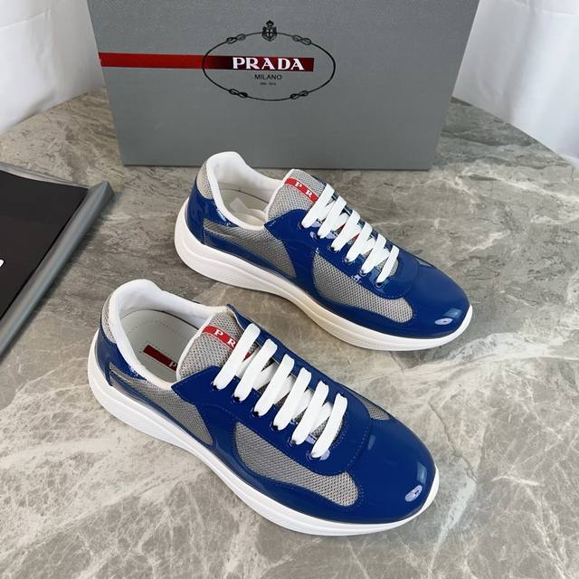 P家经典款 面：头层牛漆皮+品牌网布 里：进口Bk网布 垫：牛皮冲孔透气垫脚 底：原版开模花纹防滑橡胶底 原版包装 Size:35-45