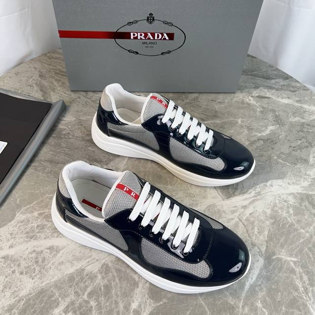 P家经典款 面：头层牛漆皮+品牌网布 里：进口Bk网布 垫：牛皮冲孔透气垫脚 底：原版开模花纹防滑橡胶底 原版包装 Size:35-45