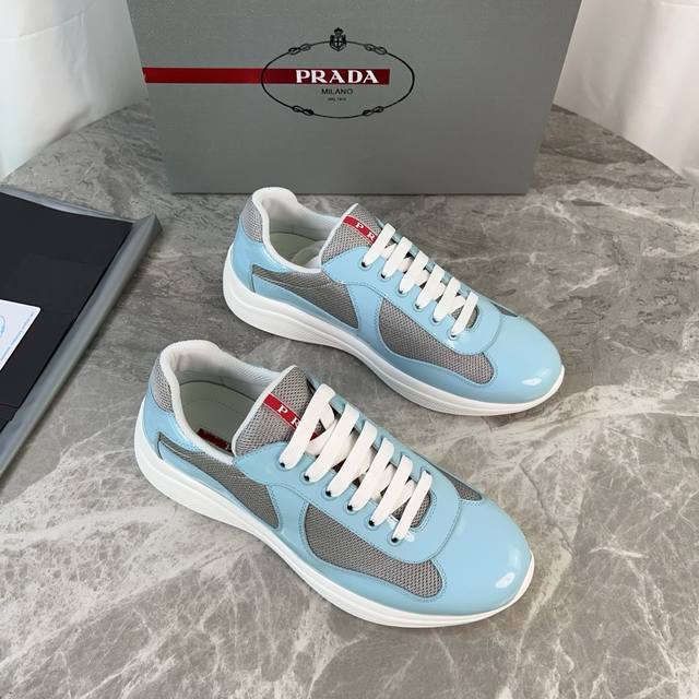 P家经典款 面：头层牛漆皮+品牌网布 里：进口Bk网布 垫：牛皮冲孔透气垫脚 底：原版开模花纹防滑橡胶底 原版包装 Size:35-45