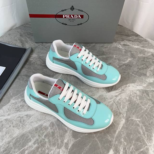 P家经典款 面：头层牛漆皮+品牌网布 里：进口Bk网布 垫：牛皮冲孔透气垫脚 底：原版开模花纹防滑橡胶底 原版包装 Size:35-45