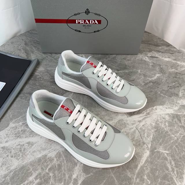 P家经典款 面：头层牛漆皮+品牌网布 里：进口Bk网布 垫：牛皮冲孔透气垫脚 底：原版开模花纹防滑橡胶底 原版包装 Size:35-45