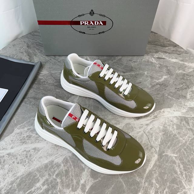 P家经典款 面：头层牛漆皮+品牌网布 里：进口Bk网布 垫：牛皮冲孔透气垫脚 底：原版开模花纹防滑橡胶底 原版包装 Size:35-45