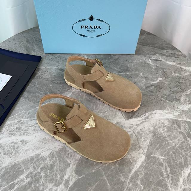 P家最新款 面：进口牛皮、高丝光牛反绒 里：超软混种羊皮 底：防滑耐磨花纹橡胶底 标志性三角标，原版包装 Size:35-41