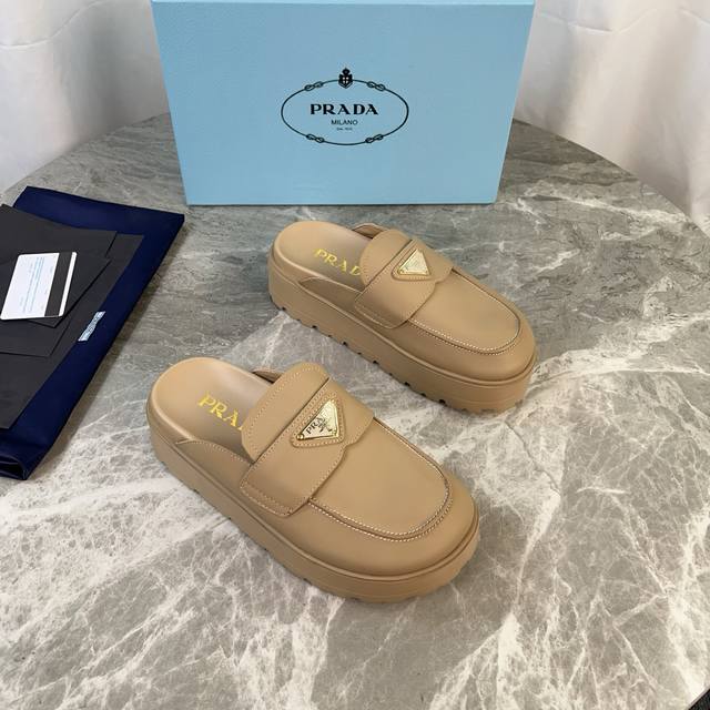 P家最新款 面：进口牛皮、高丝光牛反绒 里：超软羊皮里 底：超软发泡大底 原版包装 Size:35-41