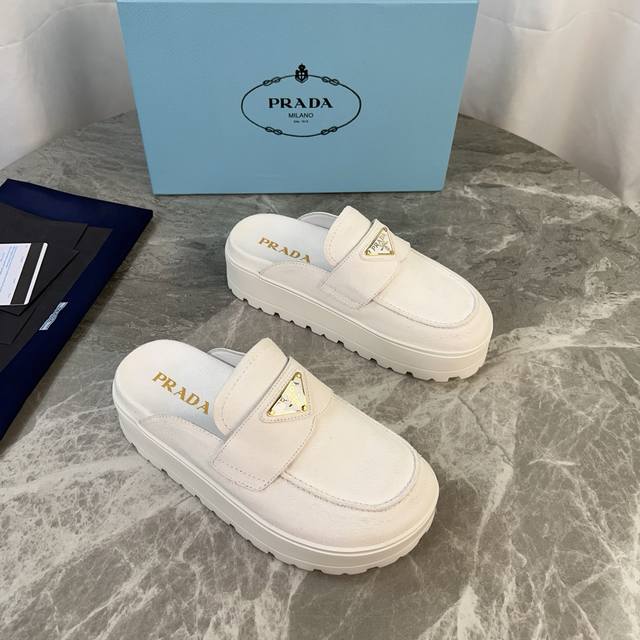 P家最新款 面：进口牛皮、高丝光牛反绒 里：超软羊皮里 底：超软发泡大底 原版包装 Size:35-41