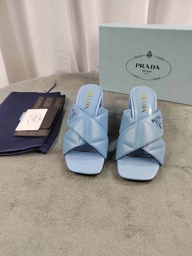 普拉达 顶级品质 鞋面：原版混种羊皮电绣原版五金扣 内里：水染羊皮 原版意大利真皮大底 跟高：6.5Cm Size：35-41 41定制