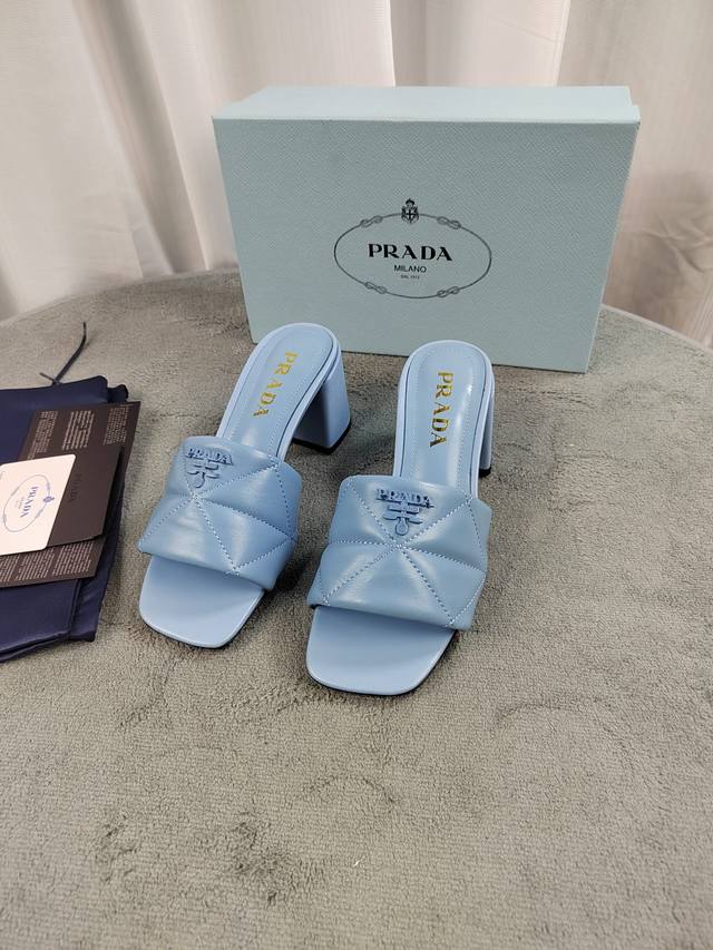 普拉达 顶级品质 鞋面：原版混种羊皮电绣原版五金扣 内里：水染羊皮 原版意大利真皮大底 跟高：6.5Cm Size：35-42 41定制