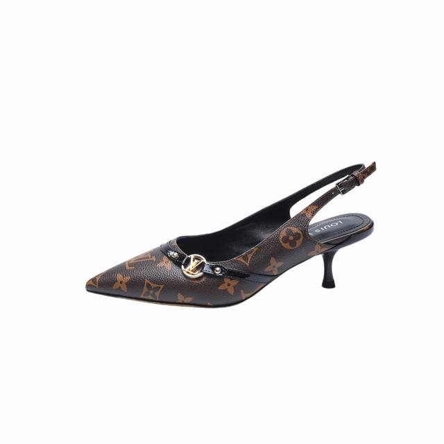 工厂P批P： 、 代购级 、Louis Vuitton 2025官网早春系列！完美楦型、 尖头新品、官网同步更新 小尖头搭配镂空皮条小方扣可调节松紧， Lv五金