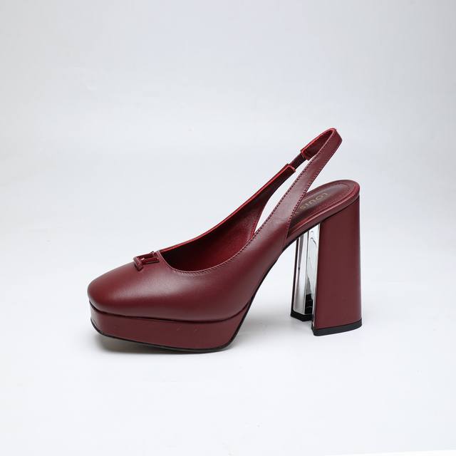 2025最新L家春秋专柜最新走秀款水台后空单鞋、官网系列、同步更新、工厂P批P： 、完美楦型+小V扣+水台设计、再现经典、款式简单大方、走路不累脚、不挑人、上脚